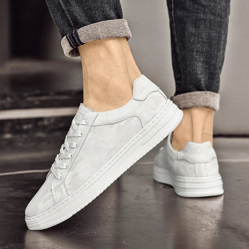 Versatile Men’s Sneakers